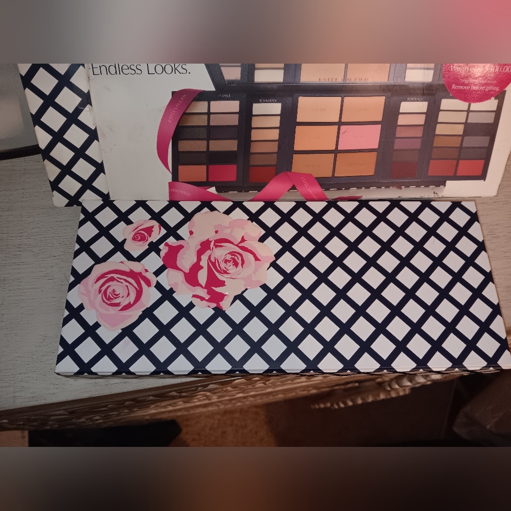 Estee lauder - Picture 2 of 6